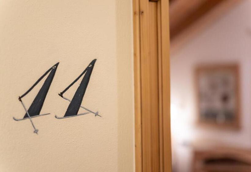 اتاق لوکس سه تخته, Camana Veglia