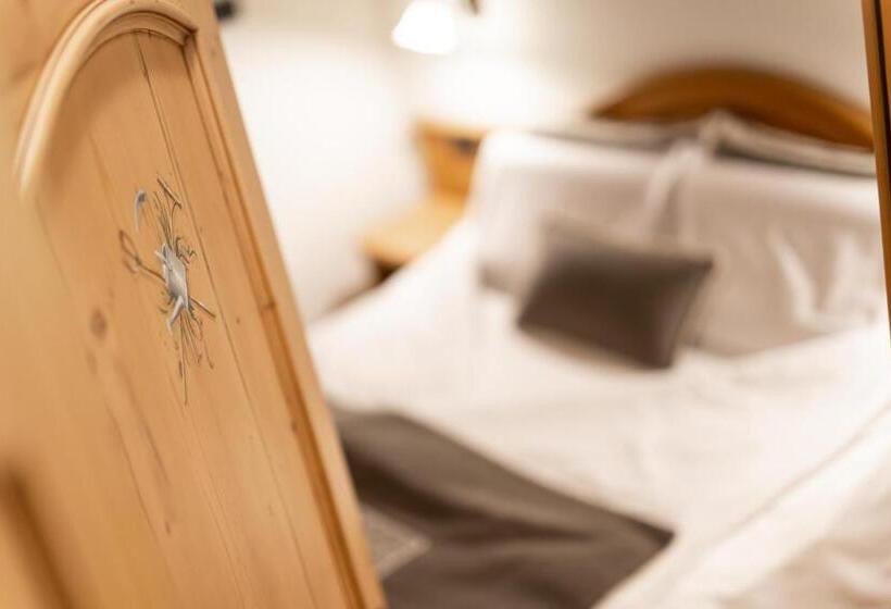 اتاق راحتی, Camana Veglia