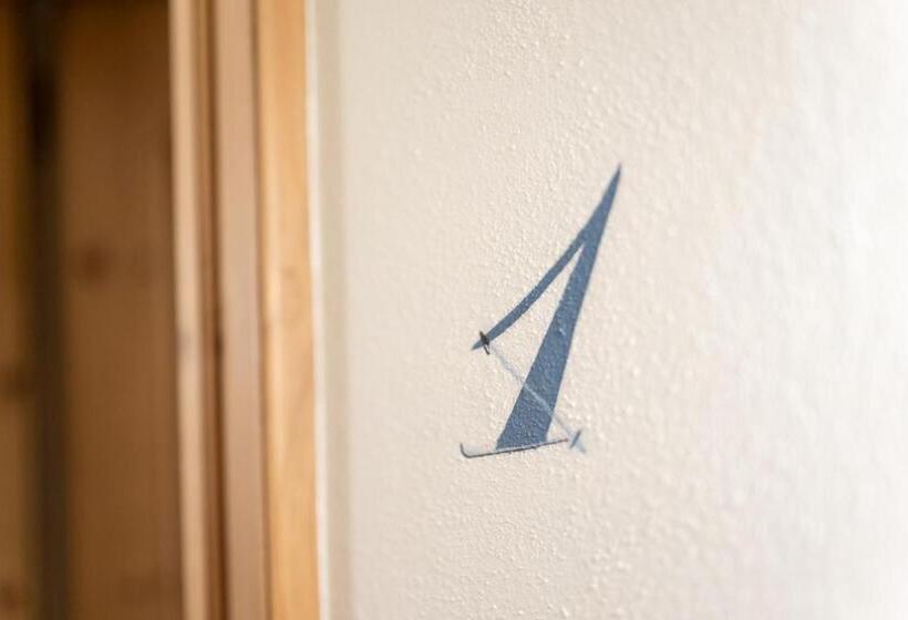 اتاق راحتی, Camana Veglia