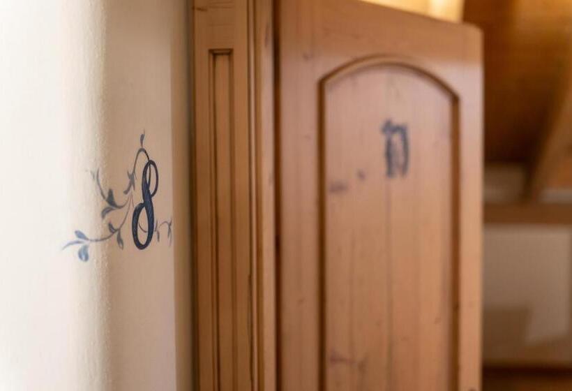 اتاق استاندارد, Camana Veglia