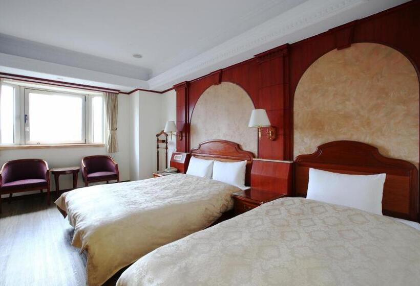 اتاق استاندارد سه نفره, Hua Du