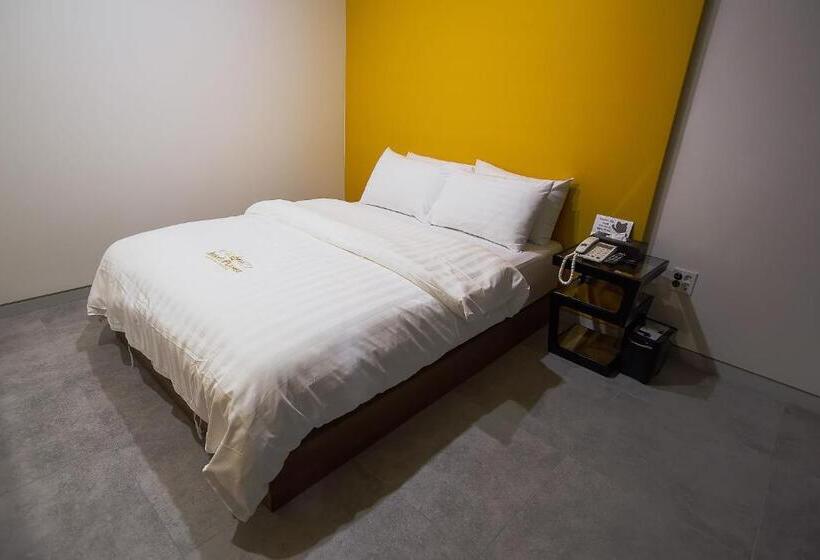 Suíte, Jerry S Planet