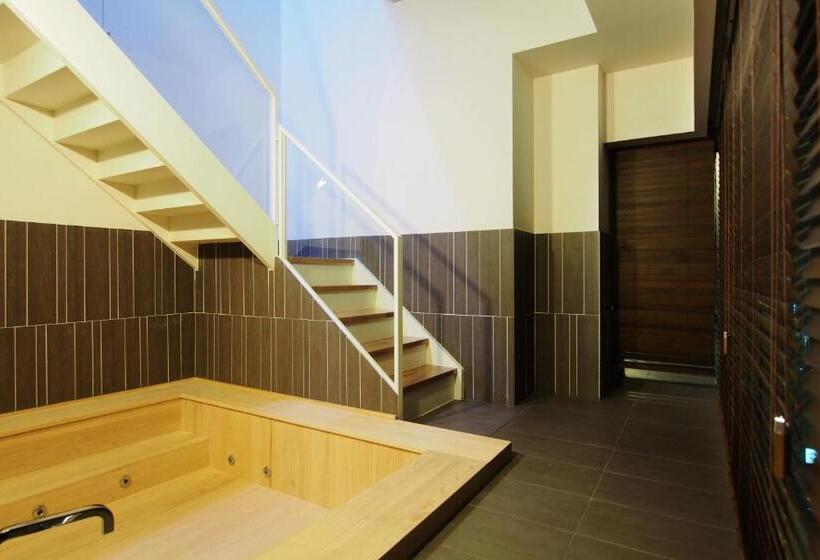 Suíte, Jerry S Planet