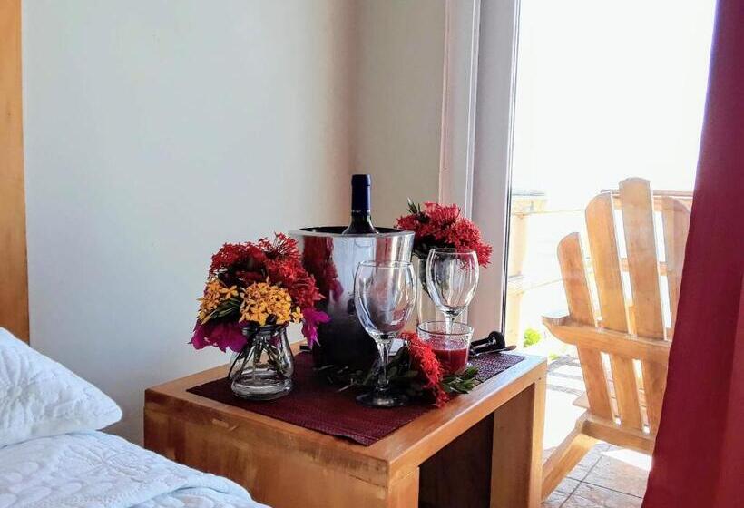 جناح مطلّ علي البحر, Los Mangos El Salvador