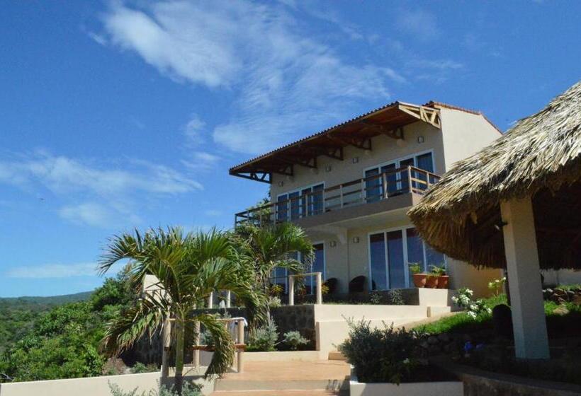 جناح مطلّ علي البحر, Los Mangos El Salvador