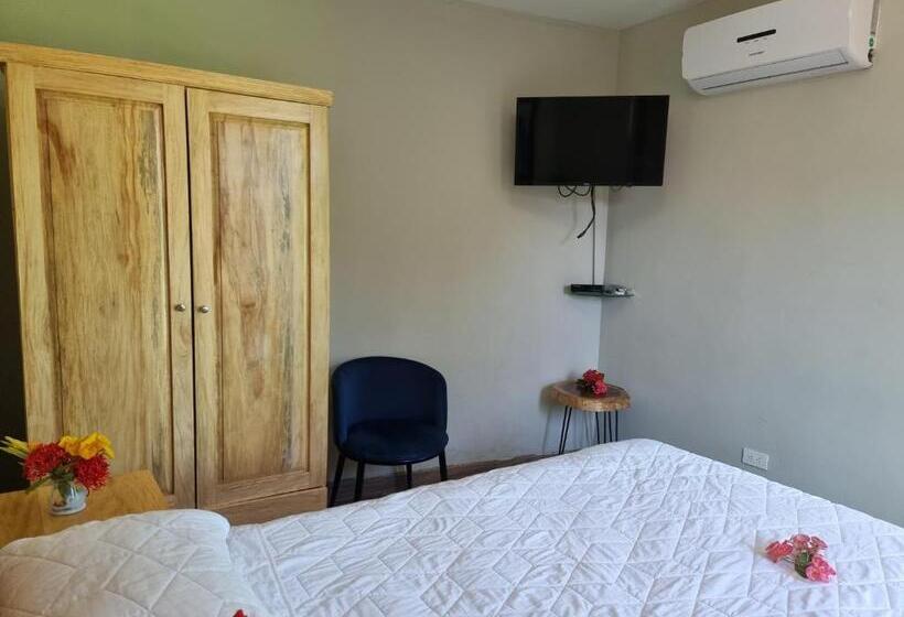 جناح مطلّ علي الحديقة, Los Mangos El Salvador