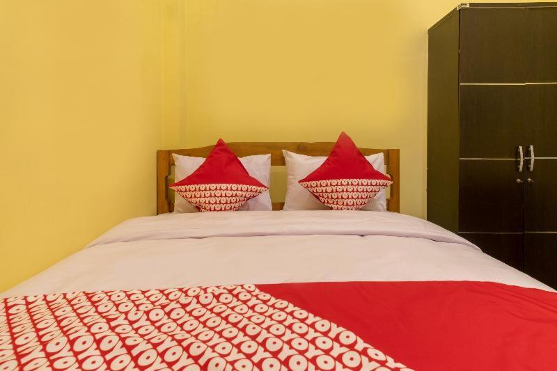 سوییت لوکس, Hutasimo Residence By Oyo Rooms