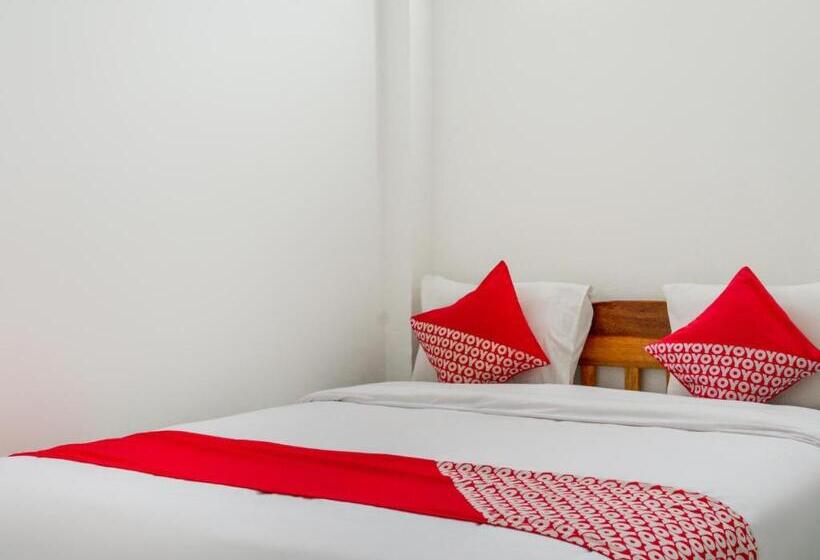 سوییت لوکس, Hutasimo Residence By Oyo Rooms