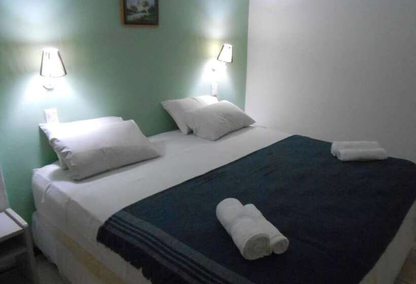 חדר סטנדרט לארבעה, La Gran Manzana