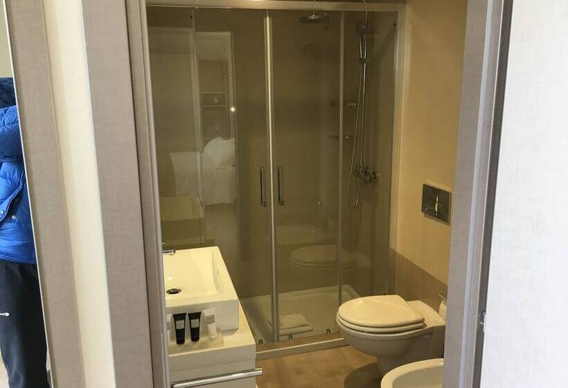 غرفة قياسية, Stele Di Nora