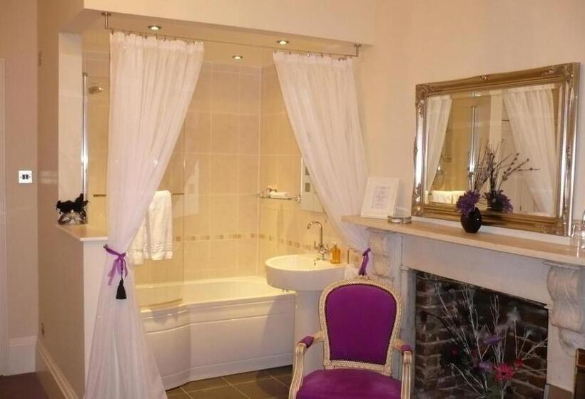 스탠다드 룸 킹사이즈 침대, House Of Agnes