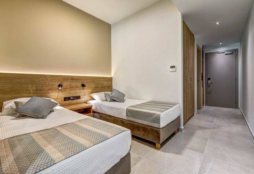 اتاق خانوادگی, White Olive Elite Laganas