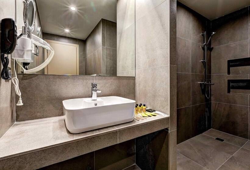 سوییت, White Olive Elite Laganas