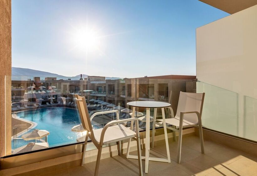 اتاق خانوادگی با چشمانداز استخر, White Olive Elite Laganas