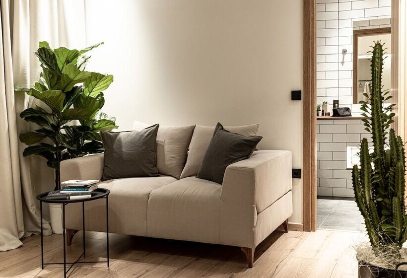 غرفة دور أخير, 31 Doors