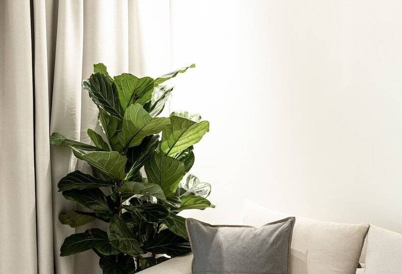 غرفة دور أخير, 31 Doors