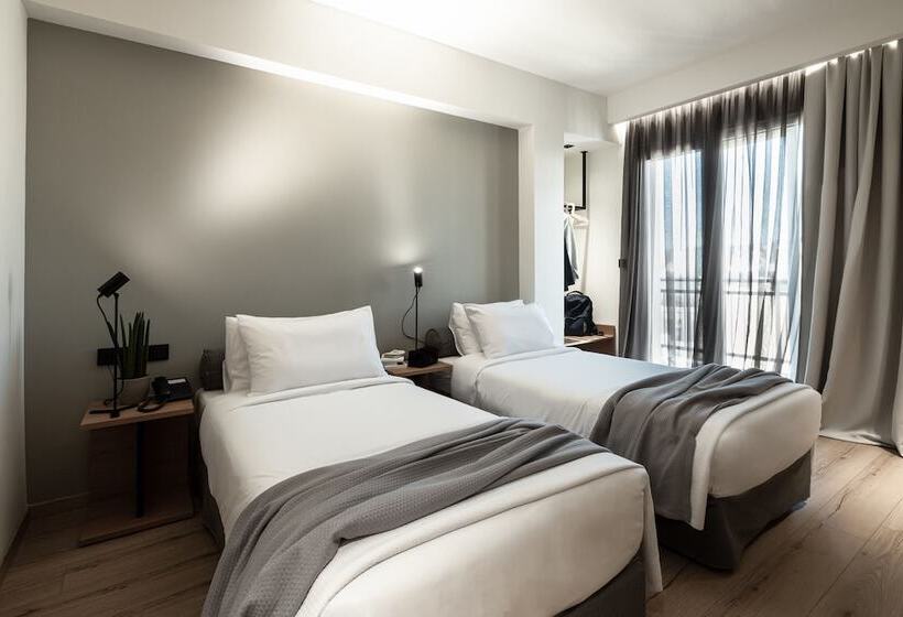 غرفة كلاسيكية, 31 Doors