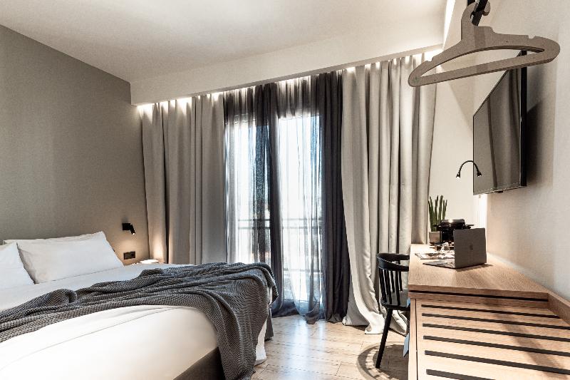 غرفة كلاسيكية, 31 Doors