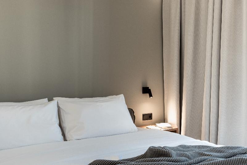 غرفة كلاسيكية, 31 Doors