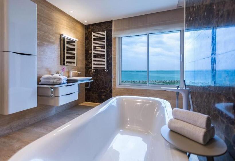 سوئیت پرزیدنت, Adam Hotel Suites