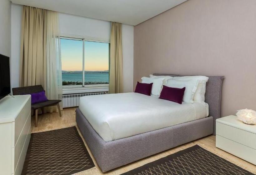 سوئیت پرزیدنت, Adam Hotel Suites