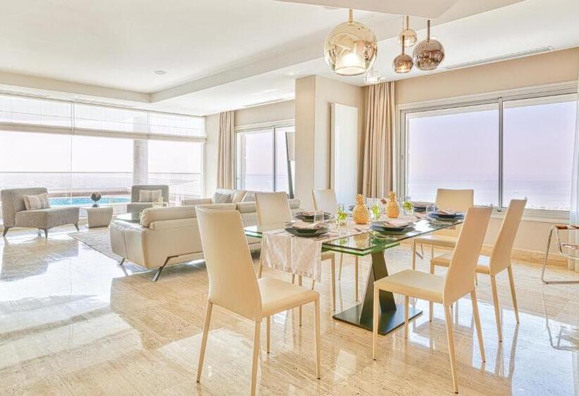 سوئیت پرزیدنت, Adam Hotel Suites