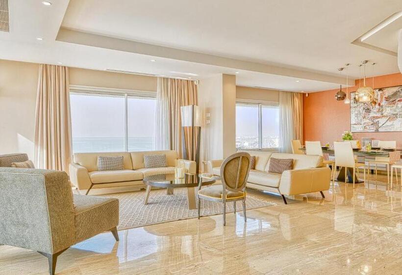 سوئیت پرزیدنت, Adam Hotel Suites